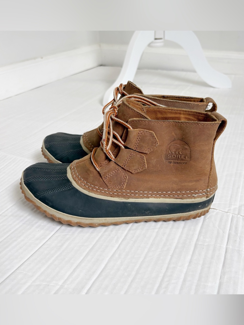 Sorel Women's Out N About Leather Boots Duck Boots Size 6 Winter Snow Boots Lace
